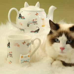 cat-themed tea set-teapot and tea cup