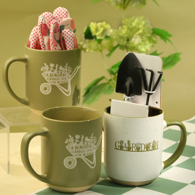 Santa's Christmas mug and keychain set