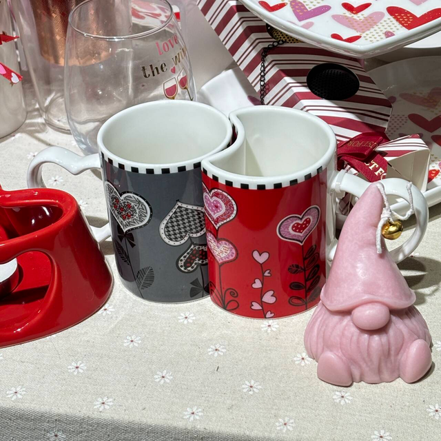 Couple mugs