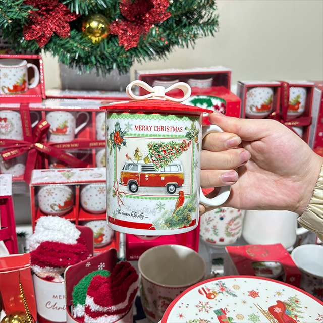 Christmas Mug with Ribbon Lid