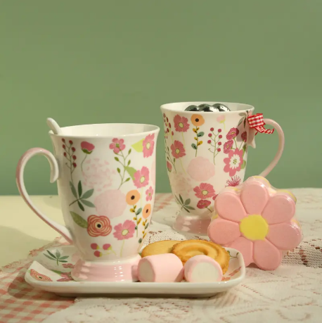 Holiday Mugs: Best Designs for Every Season