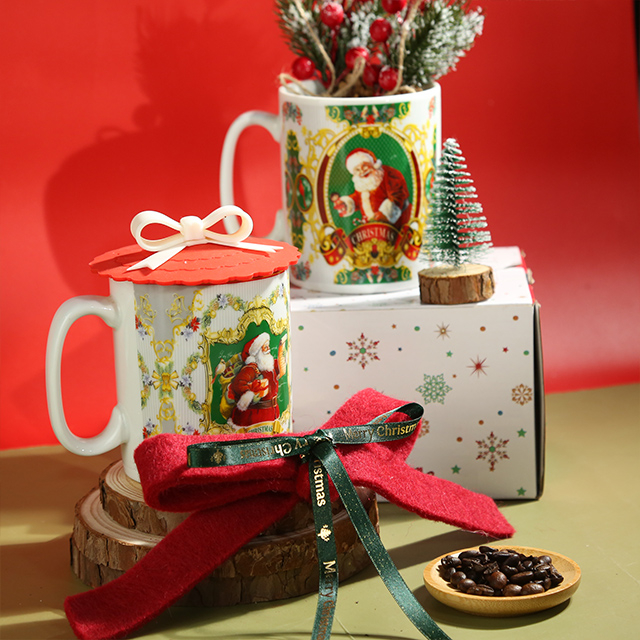 Christmas Mug with Ribbon Lid