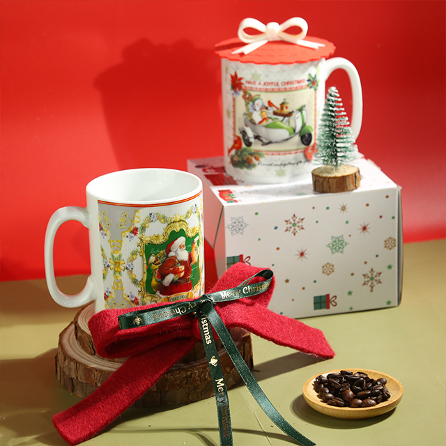 Christmas Mug with Ribbon Lid